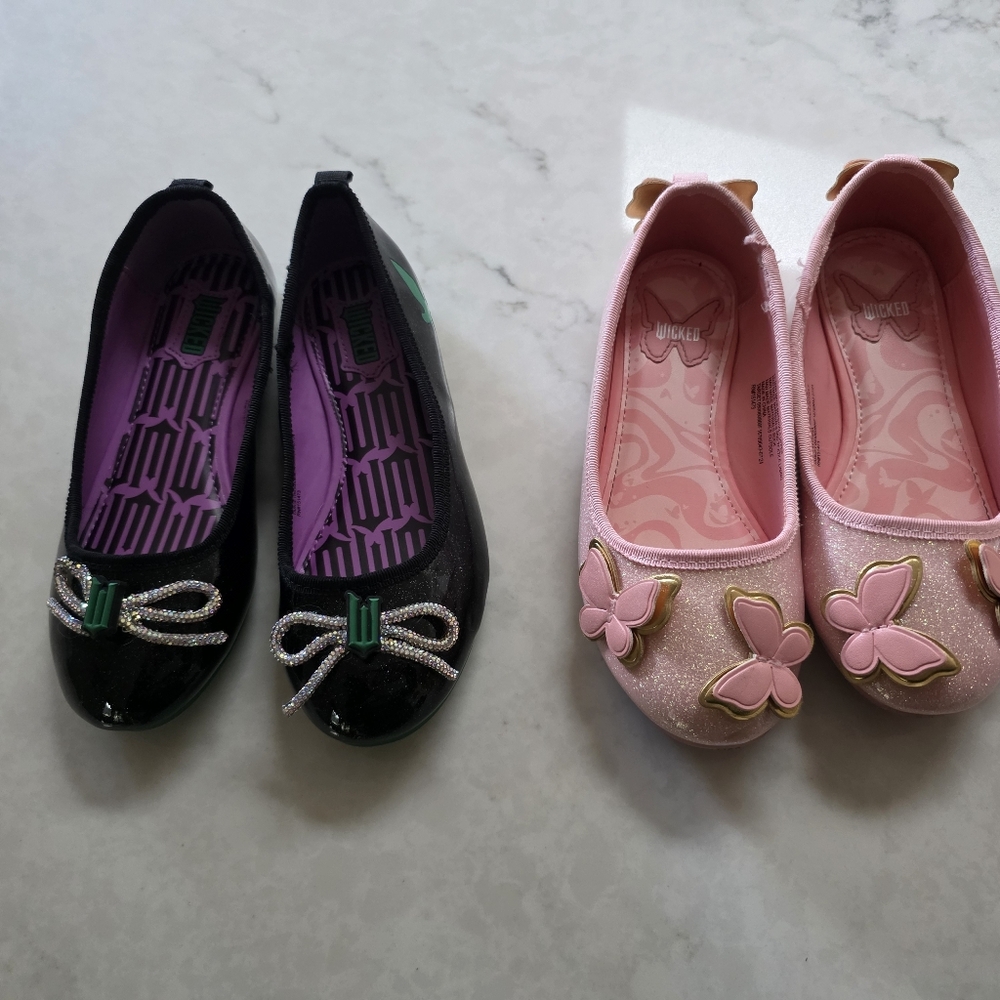Wicked Girls' Black and Pink Ballet Flats Duo